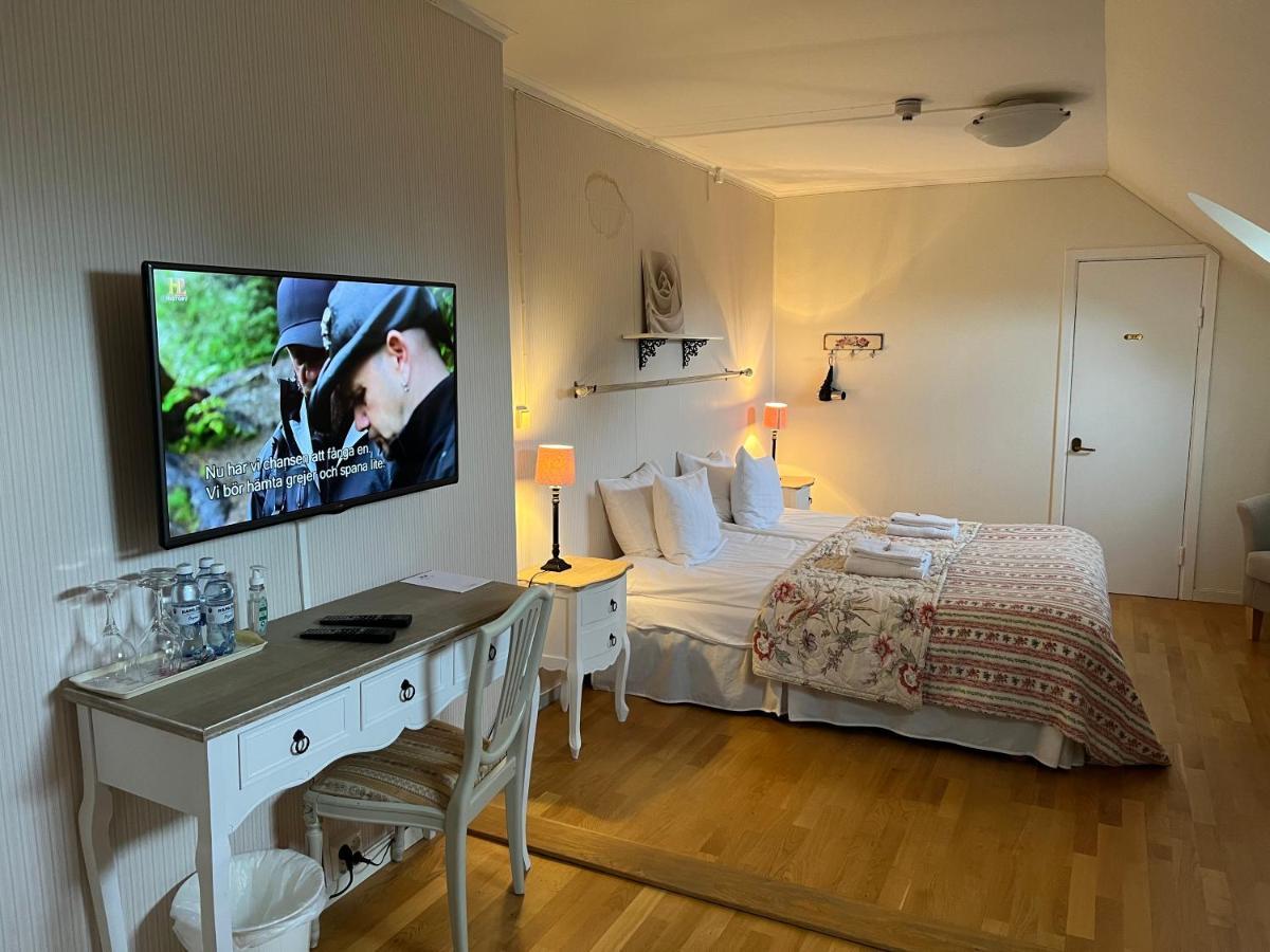 Herrgards Hotell Gyllene Haesten Вестервик Экстерьер фото